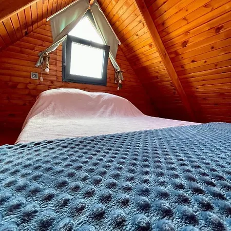 Kamp alanı Bıngıdı Bungalov Ayvalı